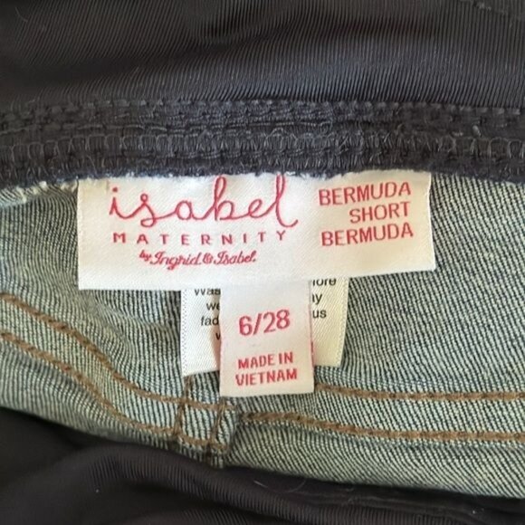 Isabel Maternity By Ingrid & Isabel Bermuda Shorts Size 6/28 Denim & Cotton Blen - Picture 2 of 8